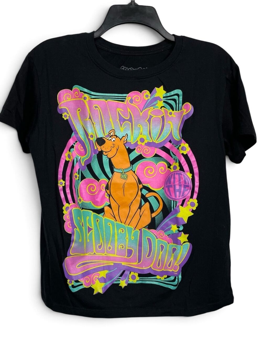 Retro Rocking with the Scooby-Do black womens Tee size Medium